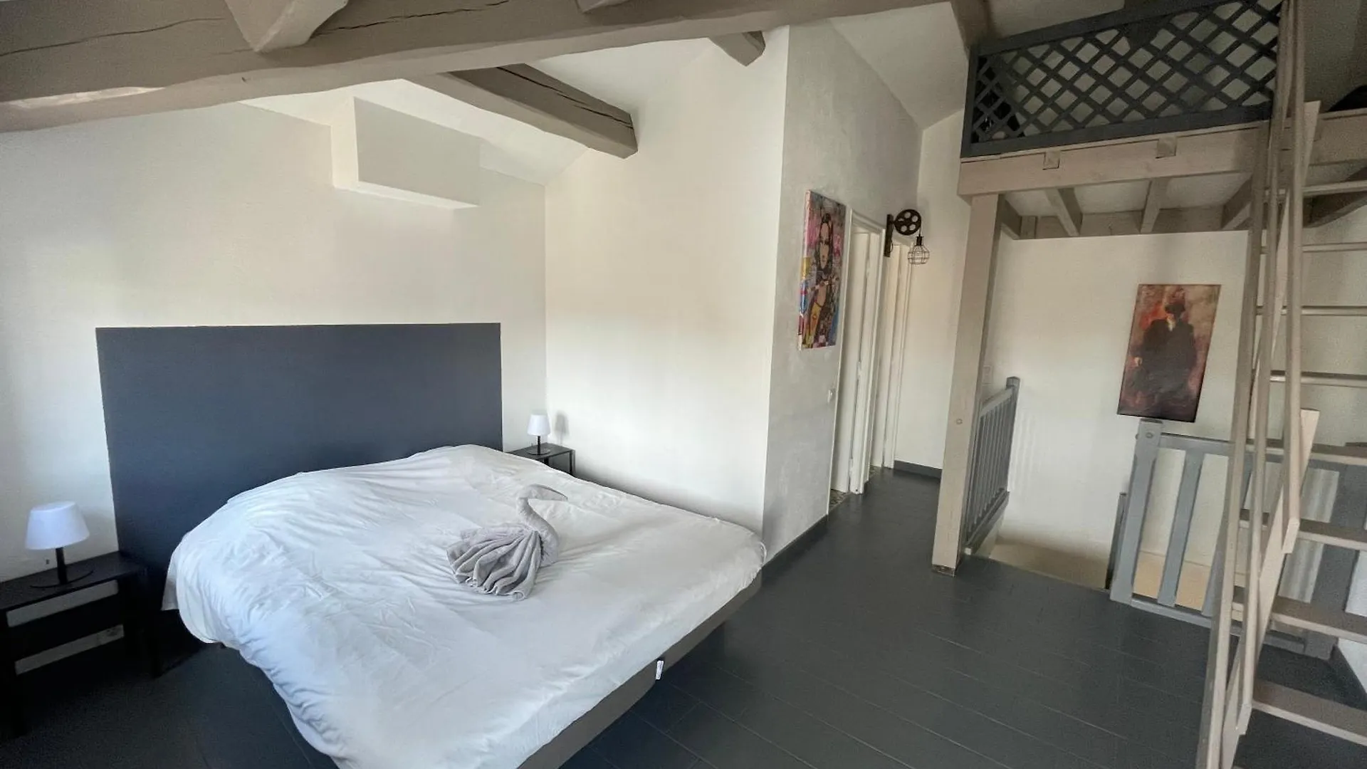 Holiday home Maison De Village Avec Balcon Rooftop Maillane